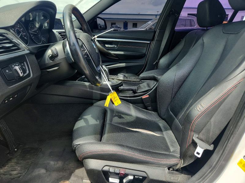 59695156 :رقم المزاد ، WBA8E9G5XGNT44973 vin ، 2016 Bmw 328 مزاد بيع