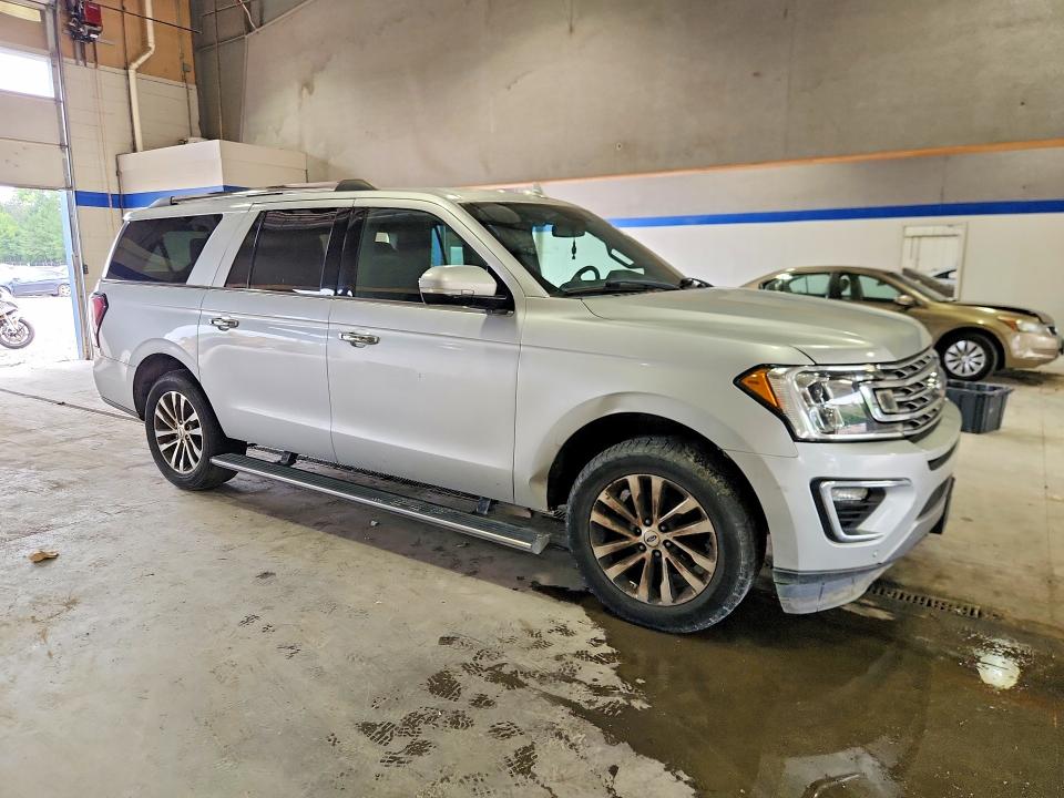 Продажа на аукционе авто 2018 Ford Expedition, vin: 1FMJK1KT2JEA24635, номер лота: 62120106