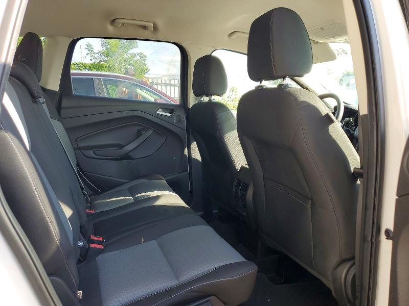 61301036 :رقم المزاد ، 1FMCU0GD9HUD70602 vin ، 2017 Ford Escape مزاد بيع