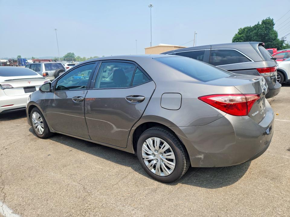 Продаж на аукціоні авто 2018 Toyota Corolla, vin: 2T1BURHE1JC006639, номер лоту: 61413756
