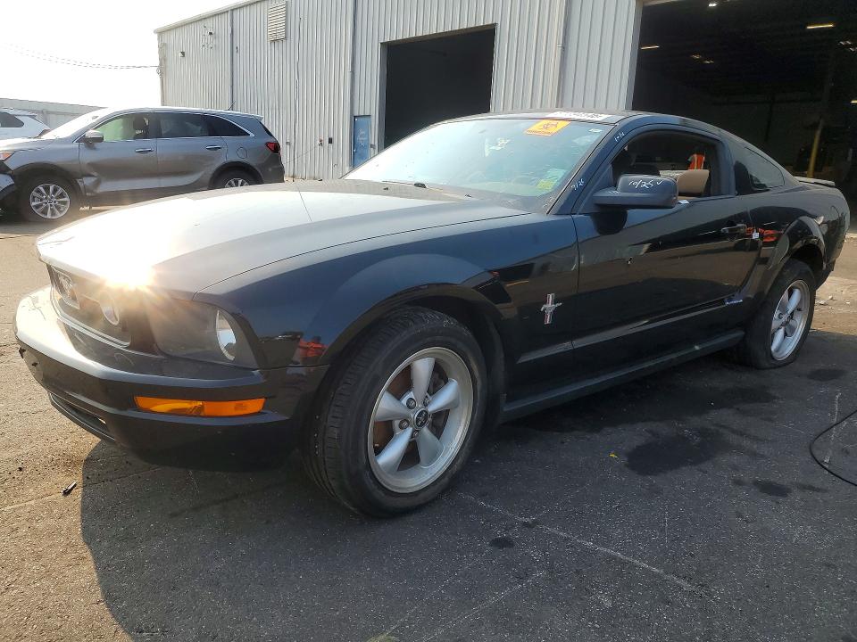 Продажа на аукционе авто 2007 Ford Mustang, vin: 1ZVHT80N775366889, номер лота: 61394546