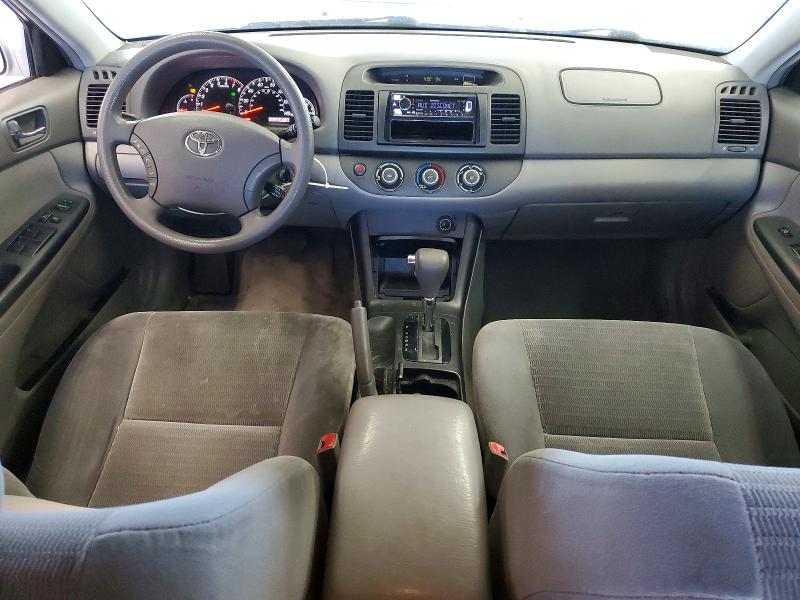 60390856 :رقم المزاد ، 4T1BE32KX5U630551 vin ، 2005 Toyota Camry مزاد بيع