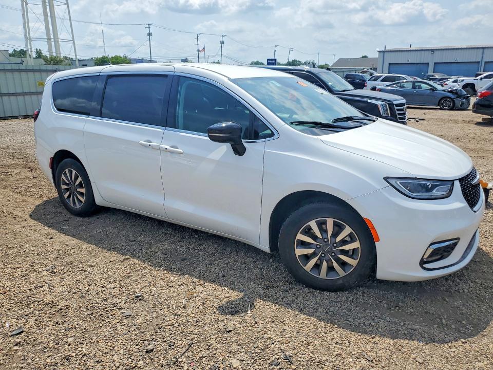 Продажа на аукционе авто 2024 Chrysler Pacifica, vin: 2C4RC1S7XRR150294, номер лота: 61150336