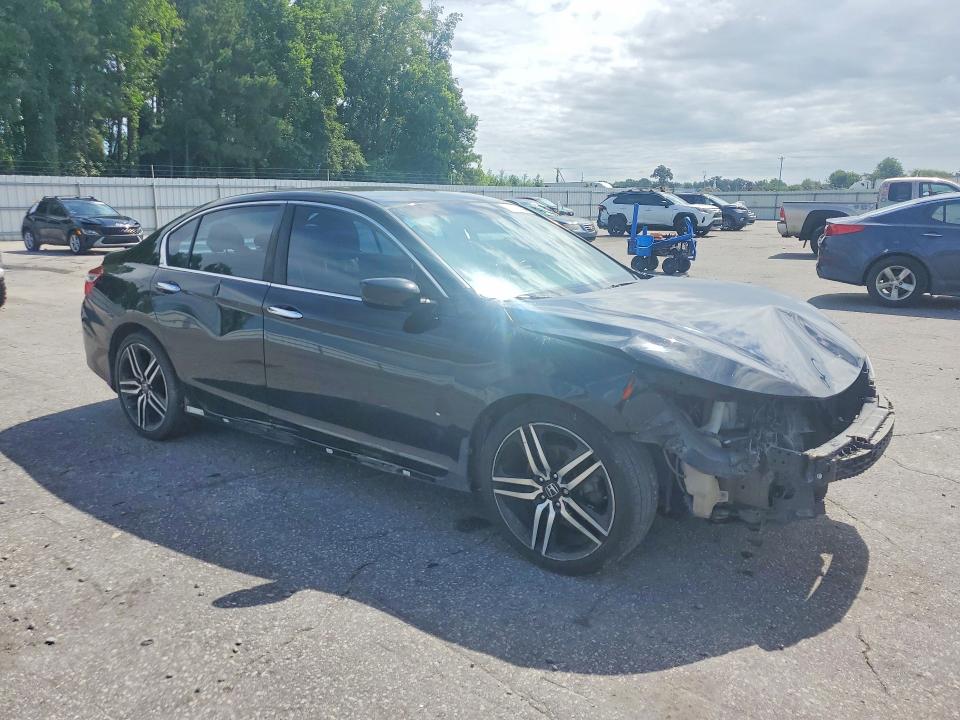 Продажа на аукционе авто 2017 Honda Accord, vin: 1HGCR2F57HA164306, номер лота: 61085436