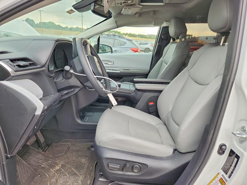 Продажа на аукционе авто 2026 Toyota Sienna, vin: 5TDYSKFCXTS230852, номер лота: 60073856
