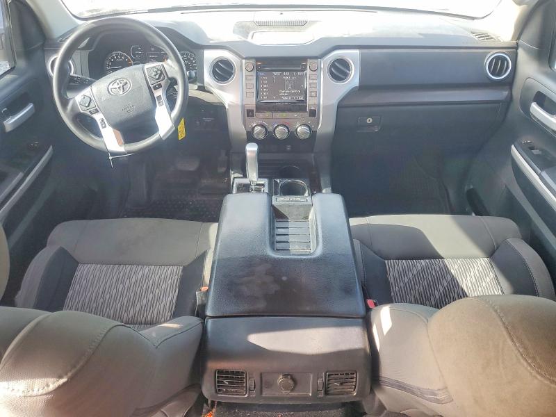 61758406 :رقم المزاد ، 5TFEY5F17JX232566 vin ، 2018 Toyota Tundra مزاد بيع