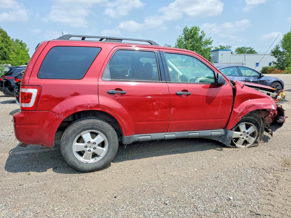 2011 Ford Escape მანქანა იყიდება აუქციონზე, vin: 1FMCU0DG3BKA35403, აუქციონის ნომერი: 61378876