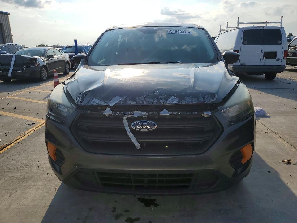 2018 Ford Escape მანქანა იყიდება აუქციონზე, vin: 1FMCU0F79JUA08447, აუქციონის ნომერი: 61869316