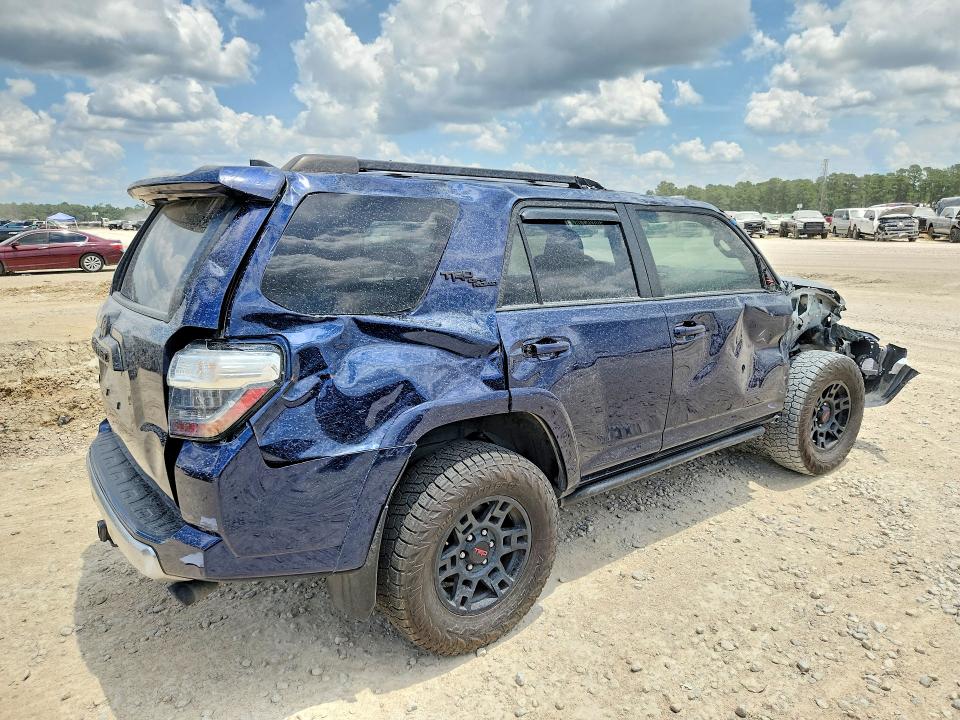 60025776 :رقم المزاد ، JTEPU5JR2R6233428 vin ، 2024 Toyota 4runner مزاد بيع