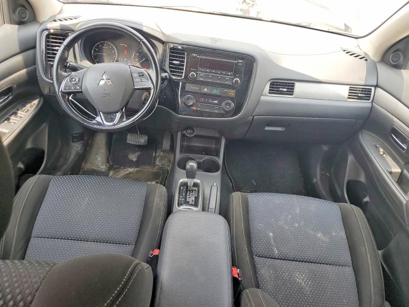 Продажа на аукционе авто 2016 Mitsubishi Outlander, vin: JA4AZ3A31GZ035151, номер лота: 61947386