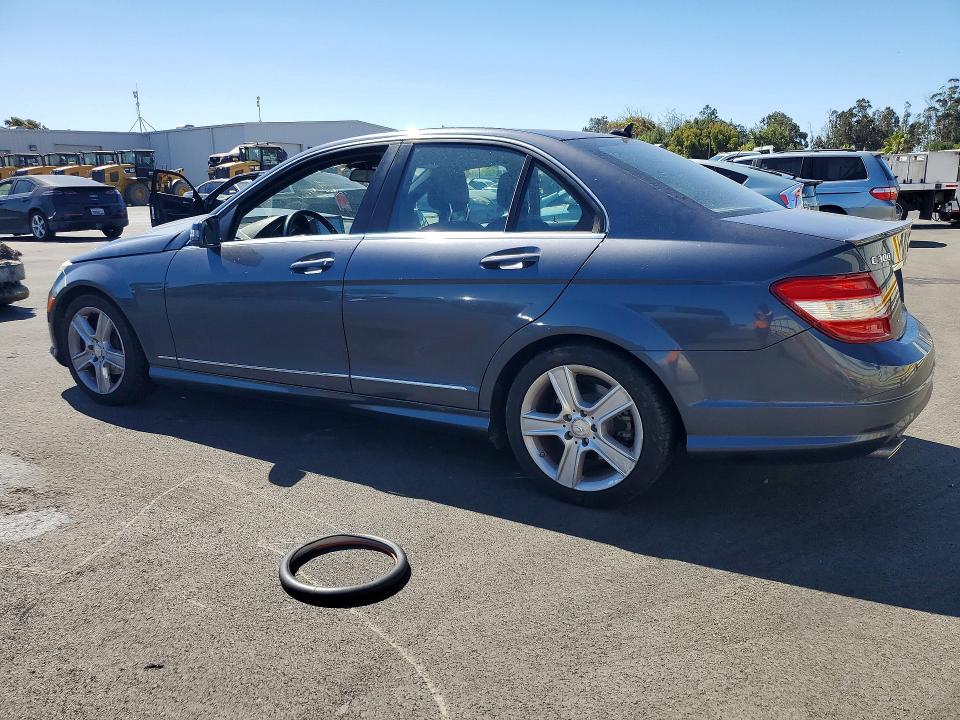 60831926 :رقم المزاد ، WDDGF5EB5BR169987 vin ، 2011 Mercedes-benz C مزاد بيع
