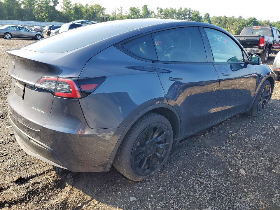 62912286 :رقم المزاد ، 7SAYGDEE5NF358684 vin ، 2022 Tesla Model Y مزاد بيع