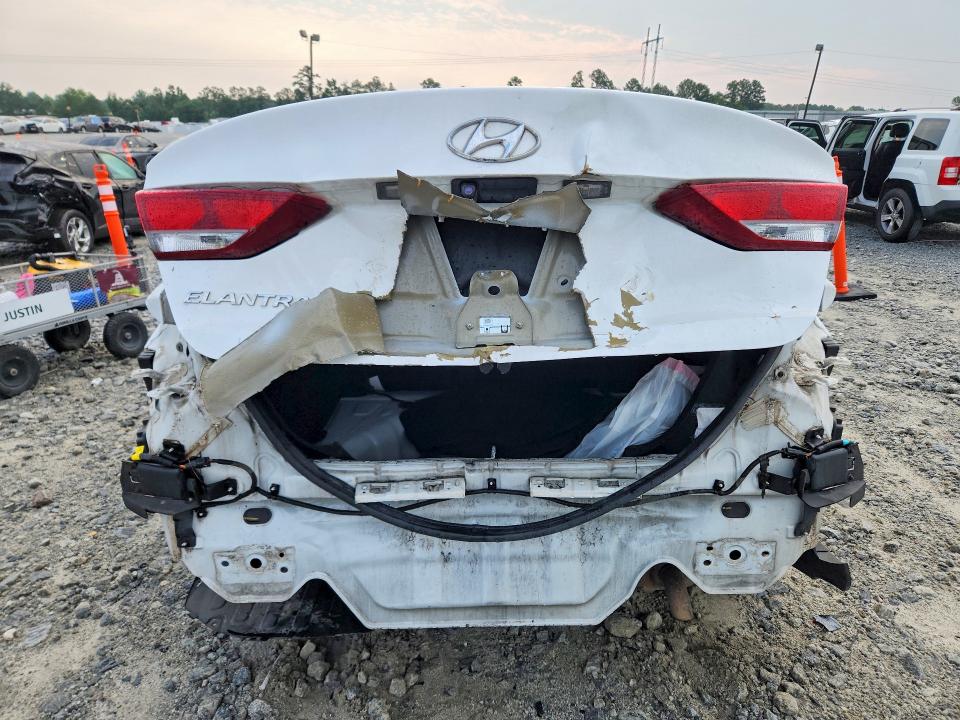 63046656 :رقم المزاد ، 5NPD84LF2JH345746 vin ، 2018 Hyundai Elantra مزاد بيع