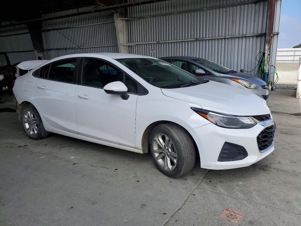 60595316 :رقم المزاد ، 1G1BE5SM6K7115387 vin ، 2019 Chevrolet Cruze مزاد بيع