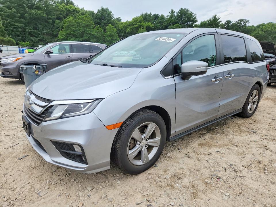 58704306 :رقم المزاد ، 5FNRL6H75JB054884 vin ، 2018 Honda Odyssey مزاد بيع