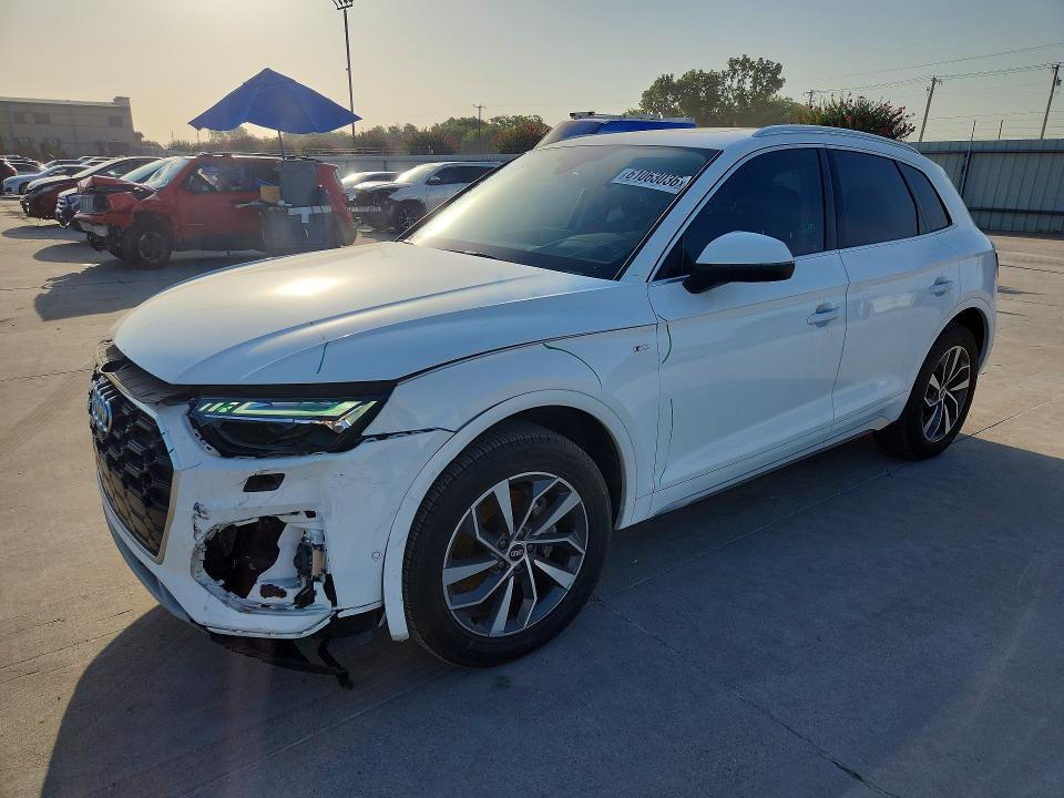 61063036 :رقم المزاد ، WA1FAAFYXN2055040 vin ، 2022 Audi Q5 مزاد بيع