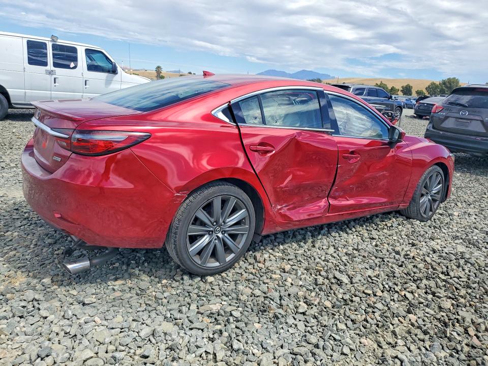 61999866 :رقم المزاد ، JM1GL1TY6J1327558 vin ، 2018 Mazda 6 مزاد بيع