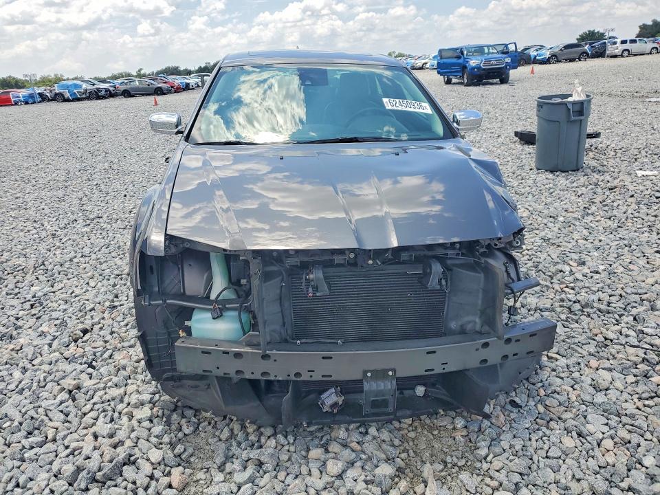 62450936 :رقم المزاد ، 2C3CCAEG2KH705885 vin ، 2019 Chrysler 300 مزاد بيع