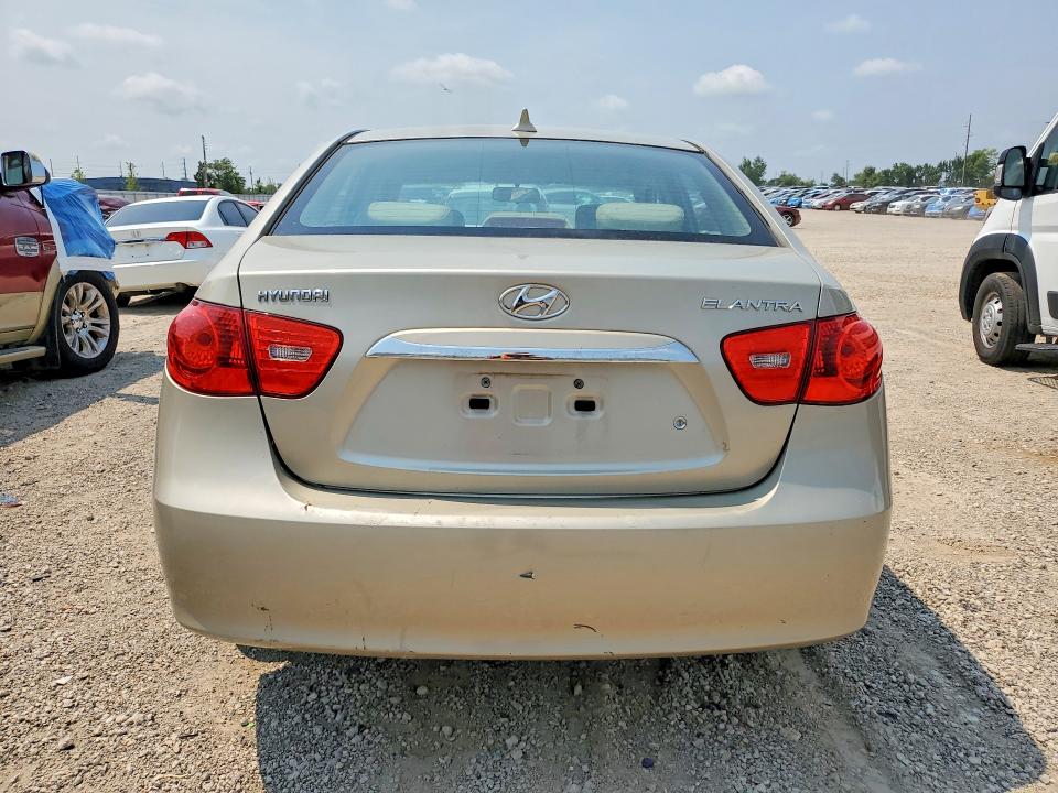 62067766 :رقم المزاد ، KMHDU4AD8AU839544 vin ، 2010 Hyundai Elantra مزاد بيع