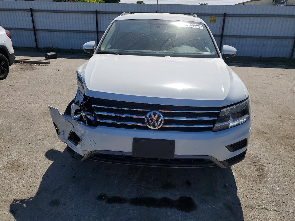 Продажа на аукционе авто 2020 Volkswagen Tiguan, vin: 3VV1B7AX2LM020014, номер лота: 61749406