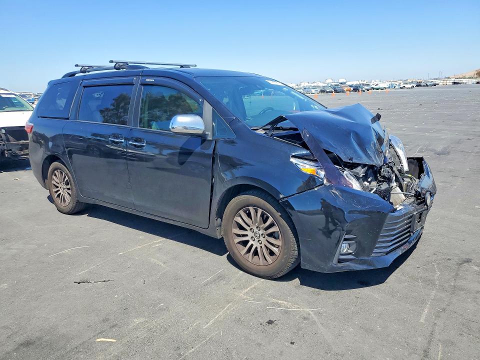 2019 Toyota Sienna მანქანა იყიდება აუქციონზე, vin: 5TDYZ3DC8KS012203, აუქციონის ნომერი: 61482036