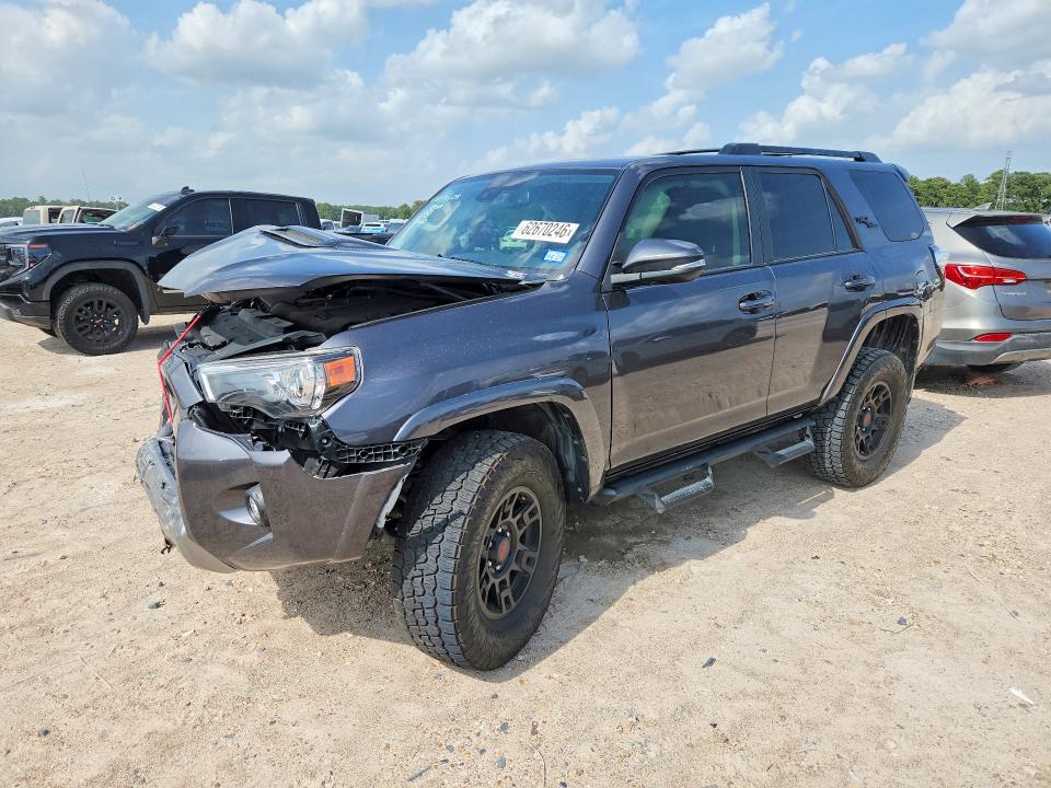62670246 :رقم المزاد ، JTERU5JRXN6044447 vin ، 2022 Toyota 4runner مزاد بيع