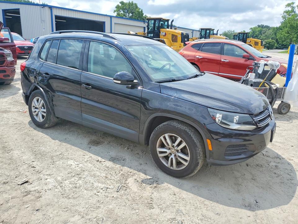 2017 Volkswagen Tiguan მანქანა იყიდება აუქციონზე, vin: WVGBV7AX2HK003802, აუქციონის ნომერი: 60428906