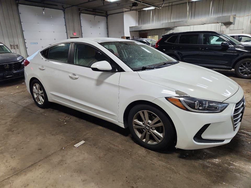 62602276 :رقم المزاد ، 5NPD84LF3HH188674 vin ، 2017 Hyundai Elantra مزاد بيع