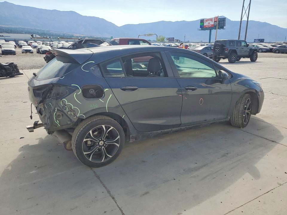 60748276 :رقم المزاد ، 3G1BE6SMXKS605712 vin ، 2019 Chevrolet Cruze مزاد بيع