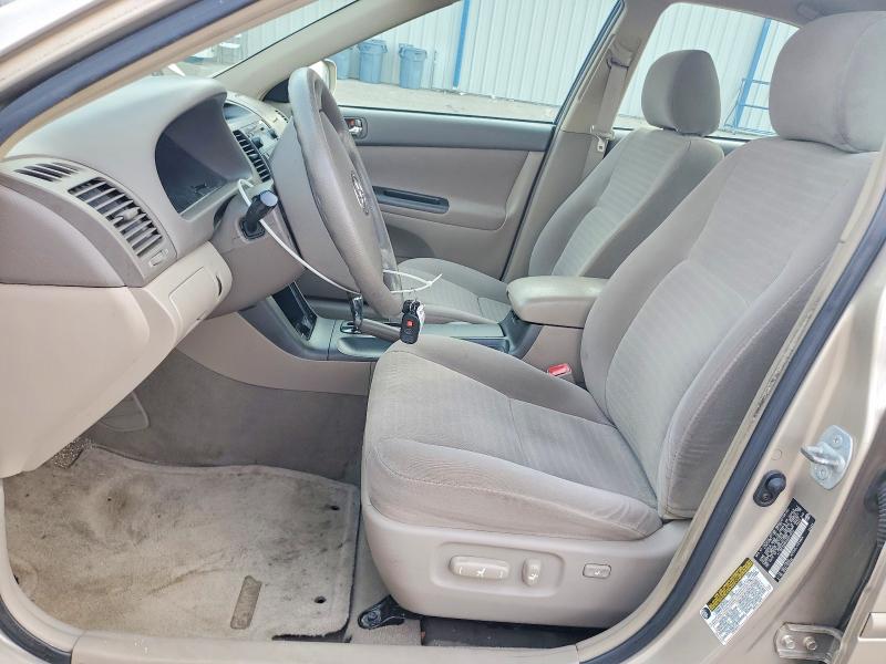 62974826 :رقم المزاد ، 4T1BE32K55U941952 vin ، 2005 Toyota Camry مزاد بيع