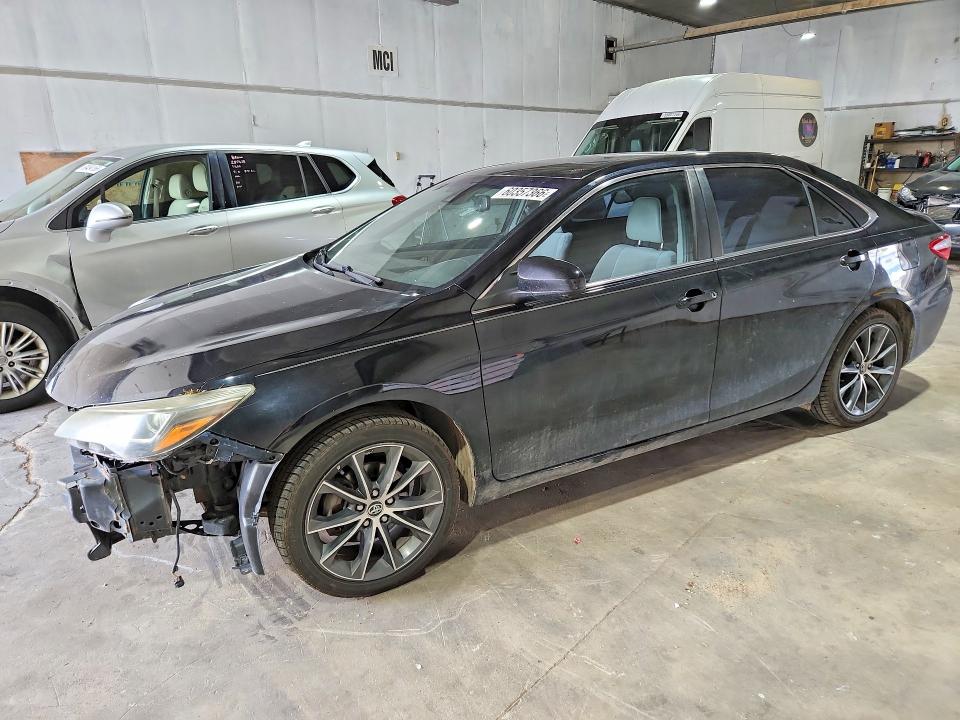 2015 Toyota Camry მანქანა იყიდება აუქციონზე, vin: 4T1BK1FK0FU563547, აუქციონის ნომერი: 60357366