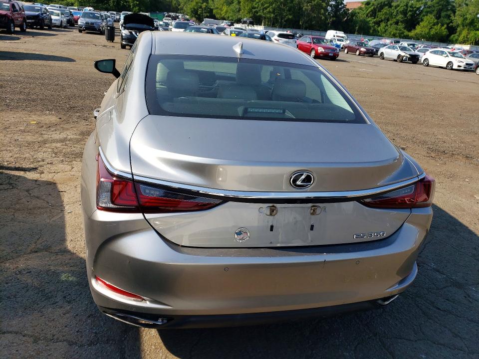 60743566 :رقم المزاد ، 58ABZ1B17KU041848 vin ، 2019 Lexus Es مزاد بيع