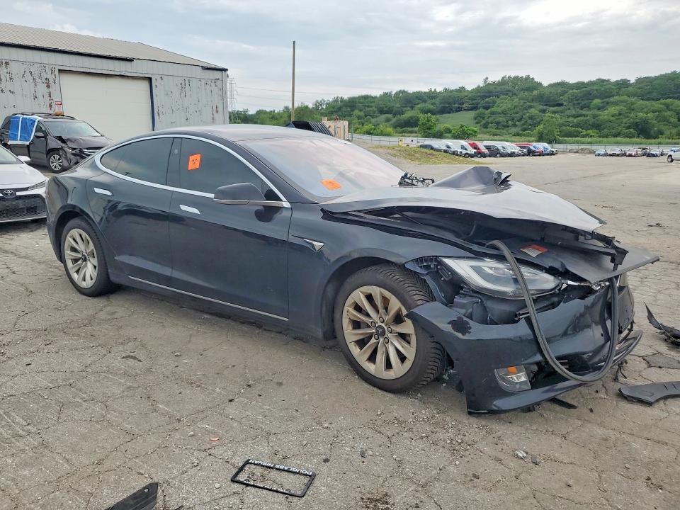 Продаж на аукціоні авто 2018 Tesla Model S, vin: 5YJSA1E24JF280725, номер лоту: 60159206