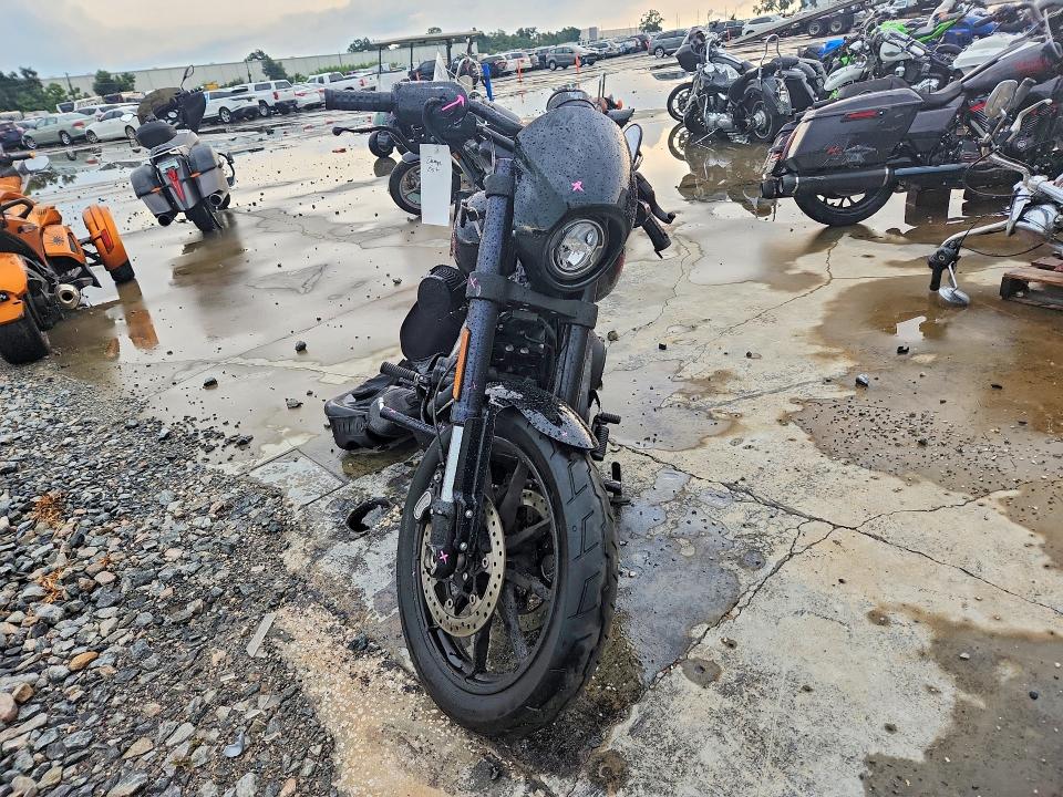 60792726 :رقم المزاد ، 1HD1YWA17SB032943 vin ، 2025 Harley-davidson Fxlrs مزاد بيع
