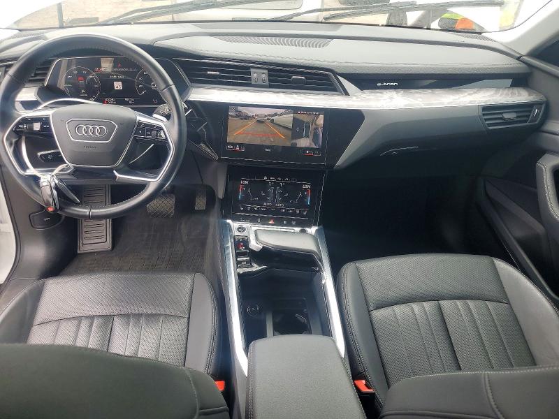 Продаж на аукціоні авто 2021 Audi E-tron, vin: WA1LAAGEXMB024151, номер лоту: 61398726
