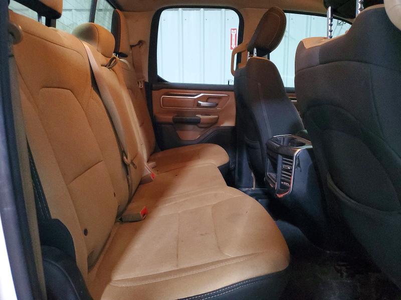 60822436 :رقم المزاد ، 1C6SRFBT1KN886321 vin ، 2019 Ram 1500 مزاد بيع