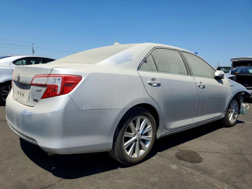 2012 Toyota Camry Hybrid მანქანა იყიდება აუქციონზე, vin: 4T1BD1FKXCU003184, აუქციონის ნომერი: 61863396