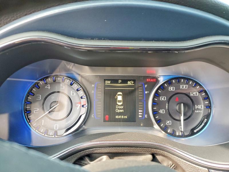 Продажа на аукционе авто 2015 Chrysler 200, vin: 1C3CCCBG1FN517453, номер лота: 62094706