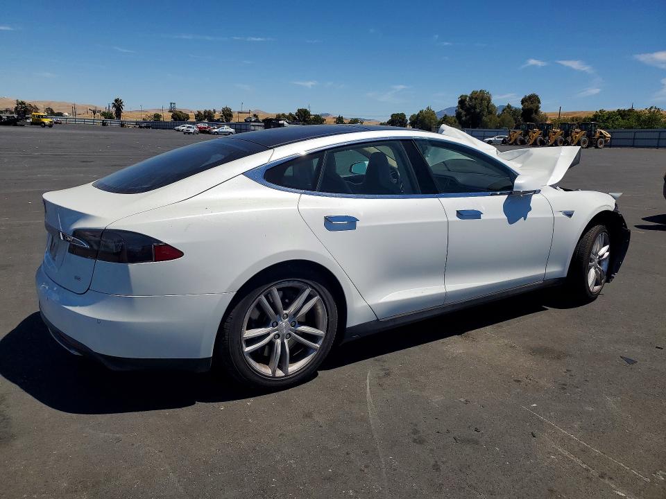 Продажа на аукционе авто 2014 Tesla Model S, vin: 5YJSA1H15EFP34344, номер лота: 62534176