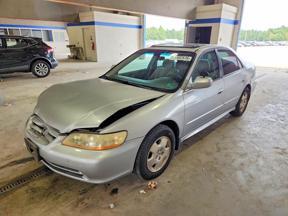 Продажа на аукционе авто 2002 Honda Accord, vin: 1HGCG16522A004261, номер лота: 61402576