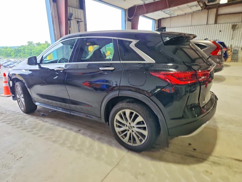 60155356 :رقم المزاد ، 3PCAJ5BB8PF110013 vin ، 2023 Infiniti Qx50 مزاد بيع