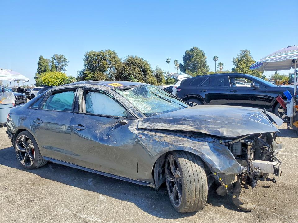 60616486 :رقم المزاد ، WAUEAAF42SA002300 vin ، 2025 Audi A4 مزاد بيع