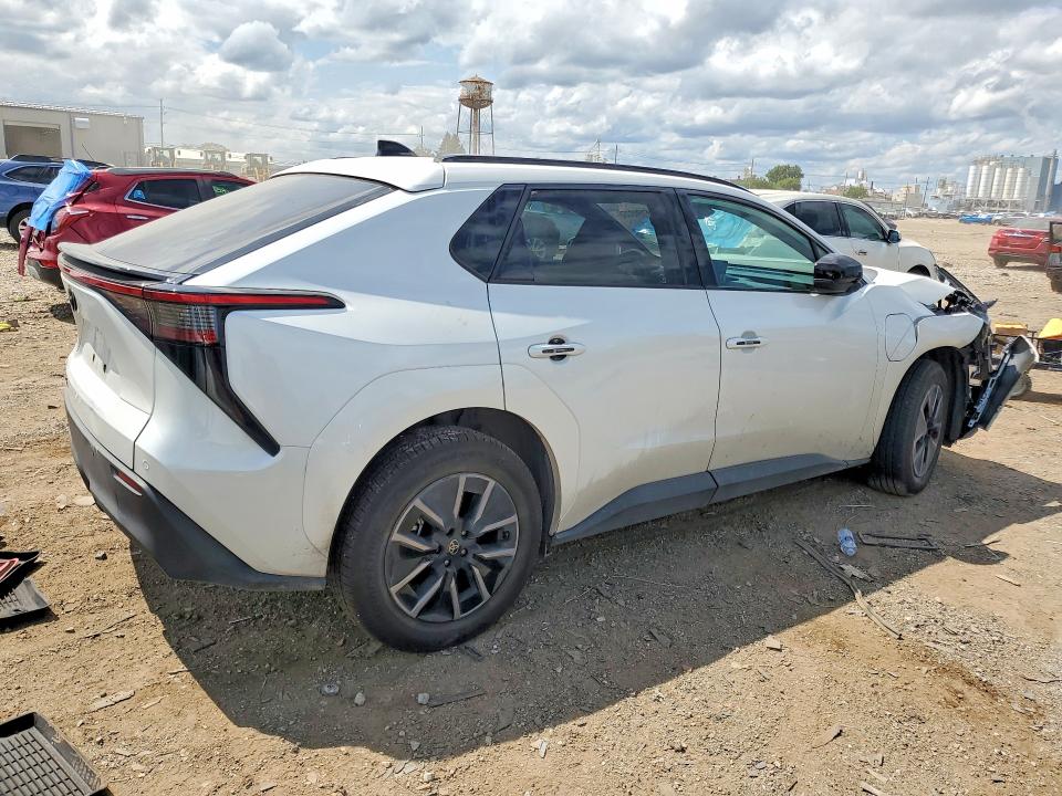 61949366 :رقم المزاد ، JTMBDAFB5TA003955 vin ، 2026 Toyota Bz مزاد بيع