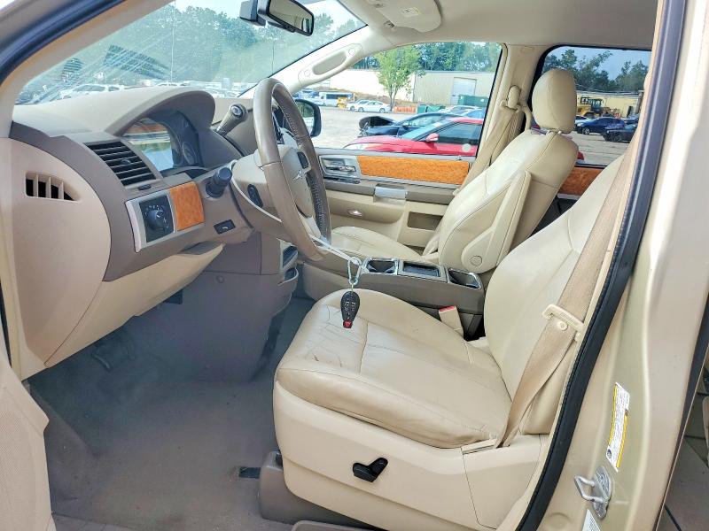 2010 Chrysler Town & Country მანქანა იყიდება აუქციონზე, vin: 2A4RR6DX2AR257556, აუქციონის ნომერი: 59167276