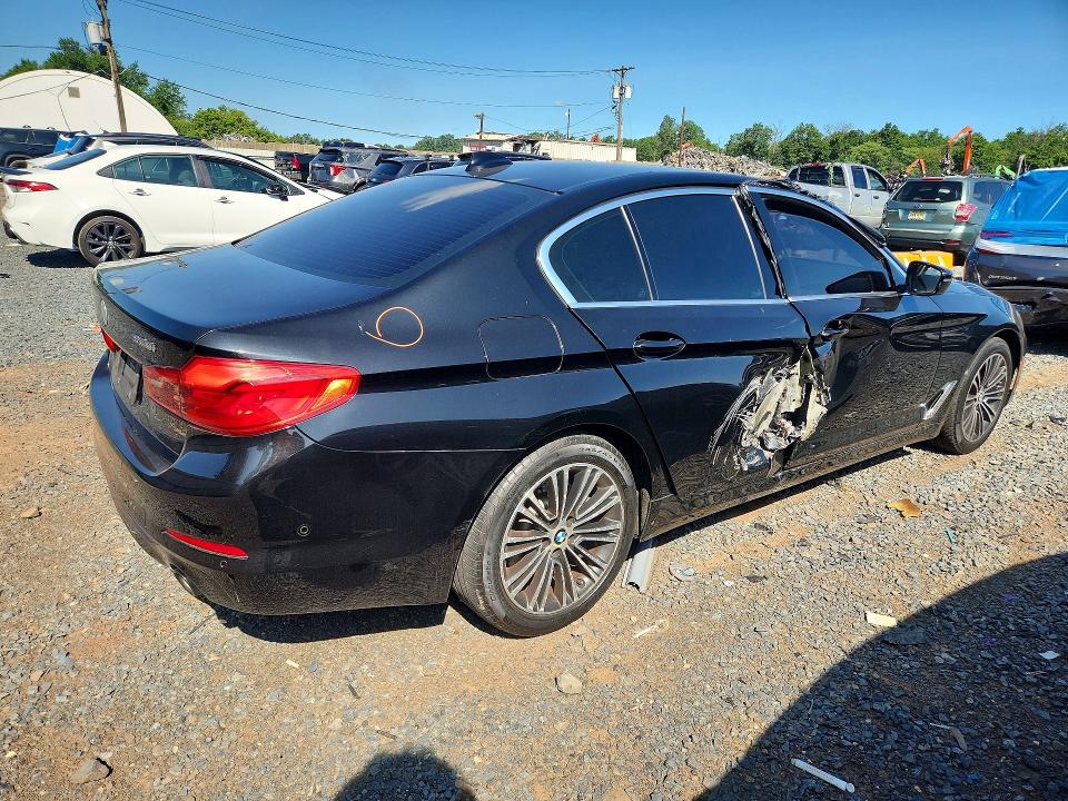 61616756 :رقم المزاد ، WBAJA7C56KWW07017 vin ، 2019 Bmw 530 مزاد بيع