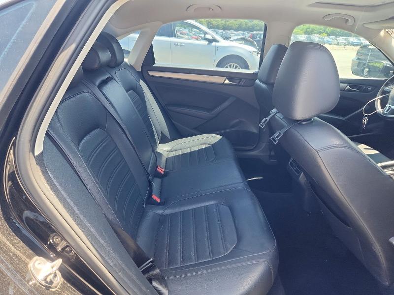 61409736 :رقم المزاد ، 1VWBT7A30FC047549 vin ، 2015 Volkswagen Passat مزاد بيع