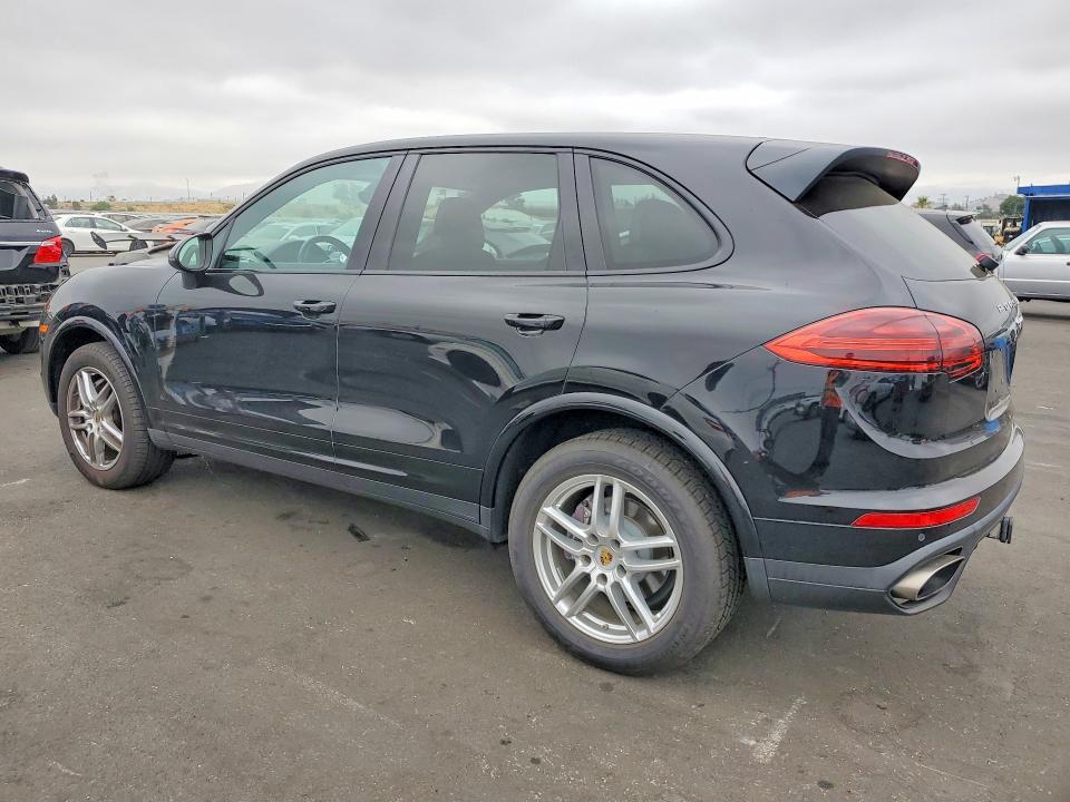 59843516 :رقم المزاد ، WP1AA2A28JKA07635 vin ، 2018 Porsche Cayenne مزاد بيع