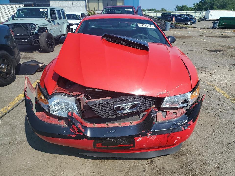 63004106 :رقم المزاد ، 1FAFP42X92F191429 vin ، 2002 Ford Mustang مزاد بيع