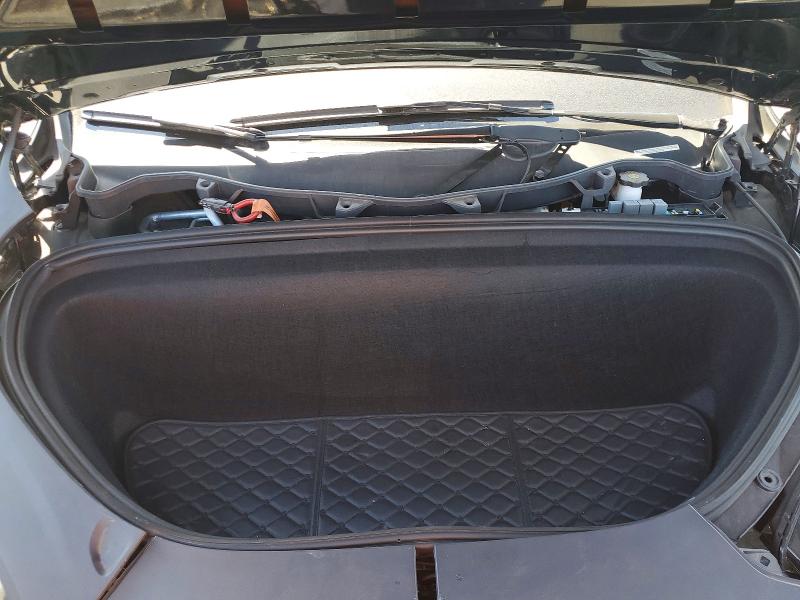 60764196 :رقم المزاد ، 5YJXCDE47LF304537 vin ، 2020 Tesla Model X مزاد بيع