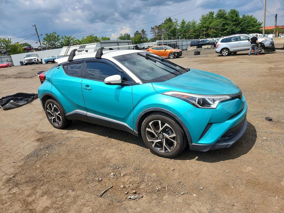 62451916 :رقم المزاد ، JTNKHMBX7J1010700 vin ، 2018 Toyota C-hr مزاد بيع